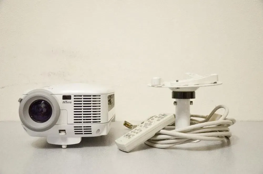 Видеопроектор NEC HT410