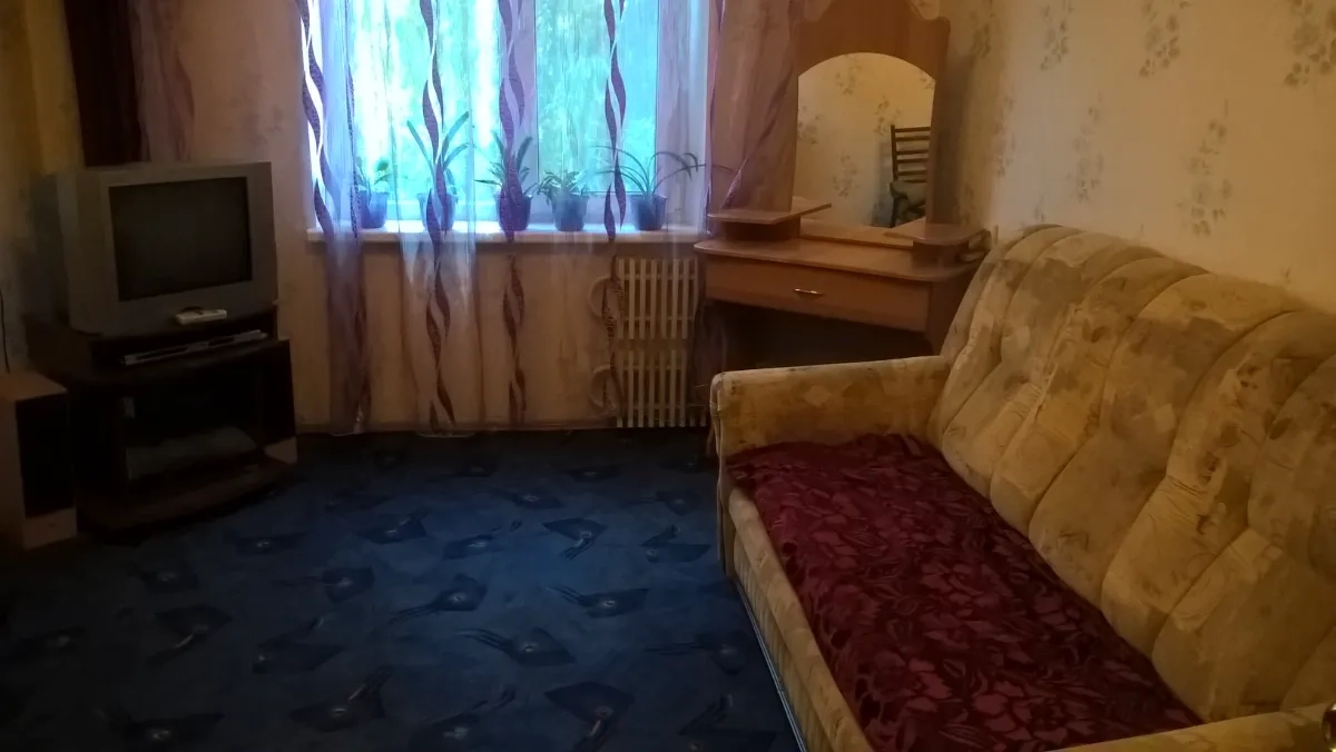 Кімната Лівобережний, Караван