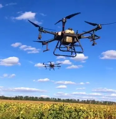 Обробка полів, внесення ЗЗР агродронами. Десикація. Посів. Гранульовані добрива.