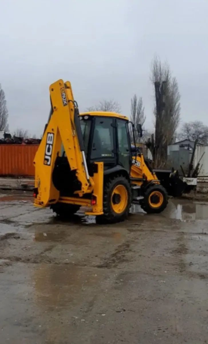 Екскаватор - навантажувач JCB 3cx EVO