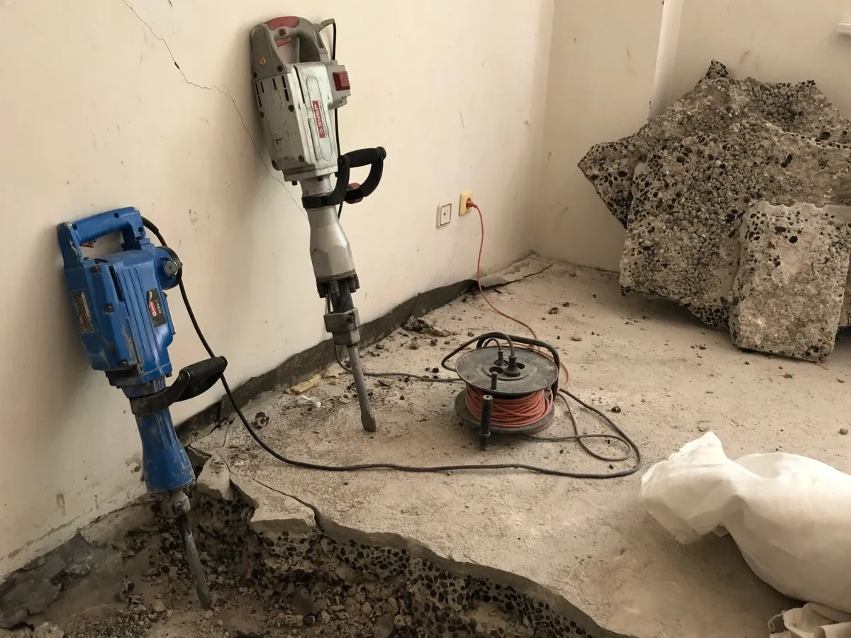 Демонтажные работы. Уборка участков.Спил деревьев.