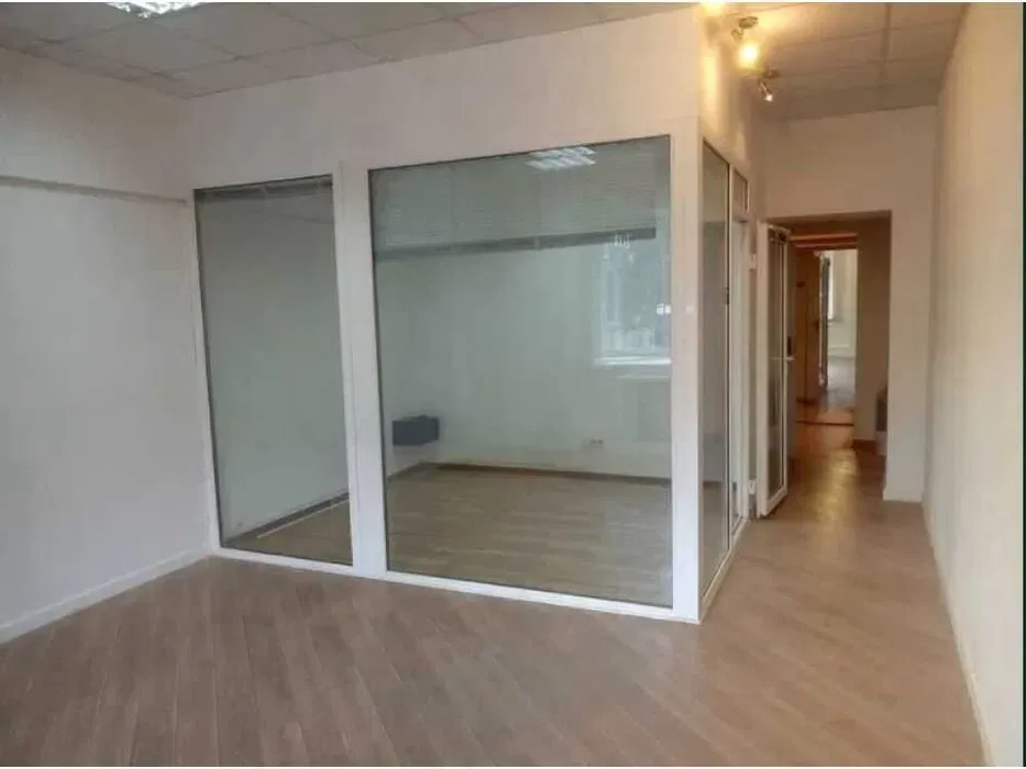 Офіс під бізнес Поділ вул. Волоська, 51 1эт 50 кв.м. Власник