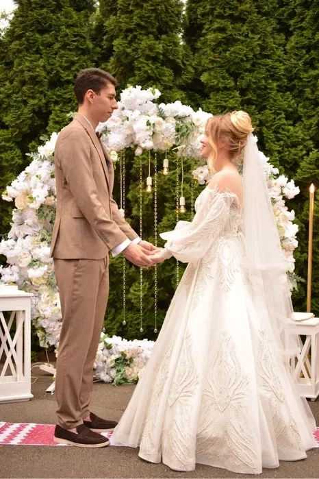 Весільний фотограф. Зроблю вам гарні весільні фотографії.