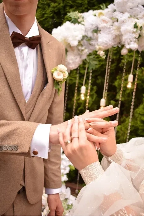 Весільний фотограф. Зроблю вам гарні весільні фотографії.