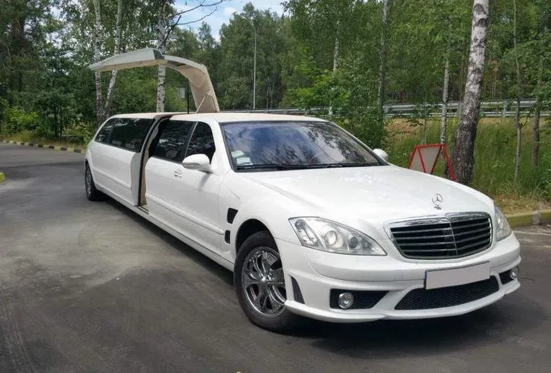 Лімузин Київ. Замовлення. Недорого авто на весілля Київ.