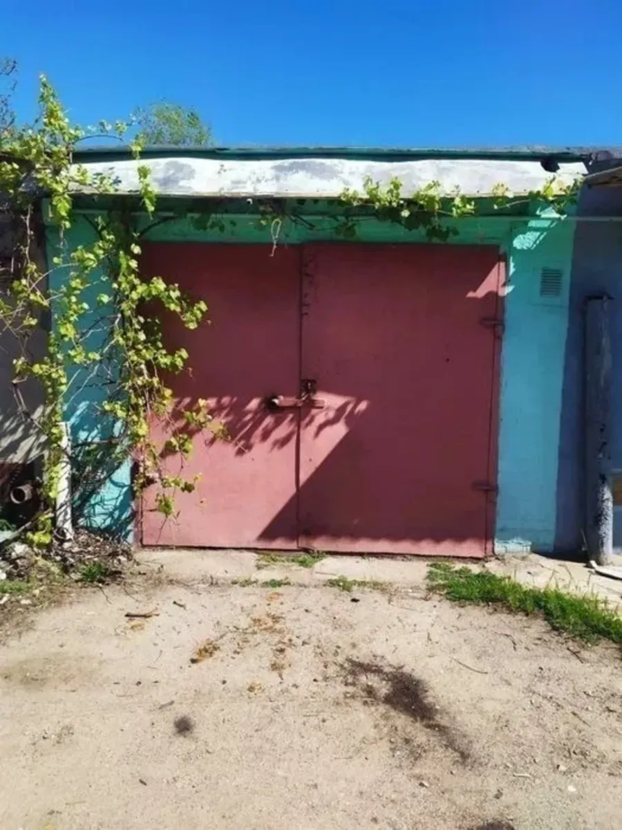 Капітальний гараж, КОСМОС, г/к "Юність", не під ремонт.