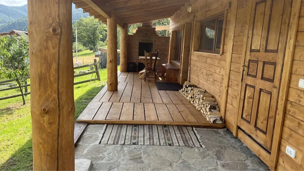 Будинок в Яремчі біля лісу