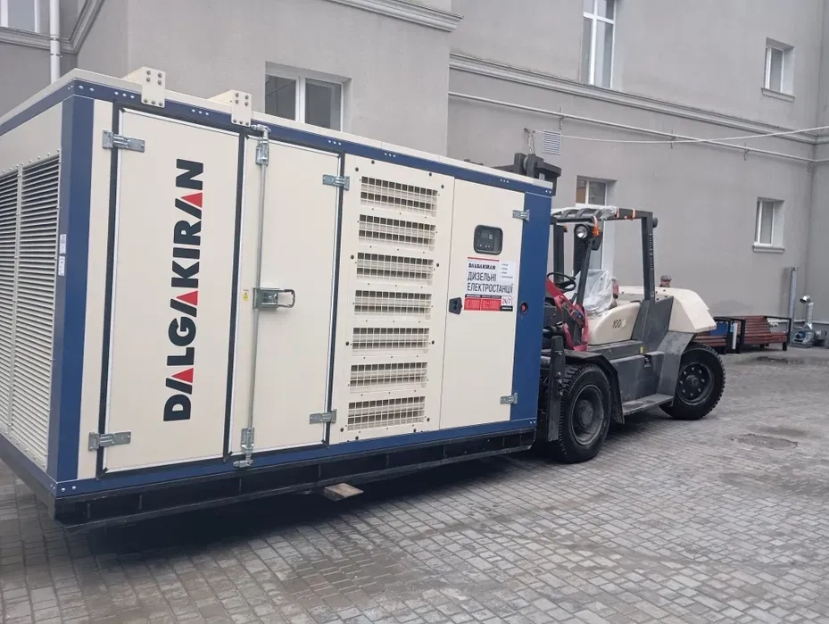 Навантажувач автомобіля від 2 до 10 тонн Одеса
