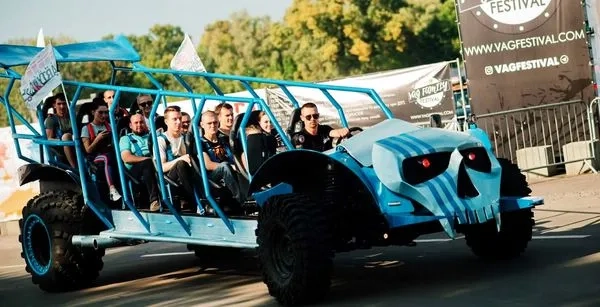 396 Party Bus Monster Buggy на дитячий день народження