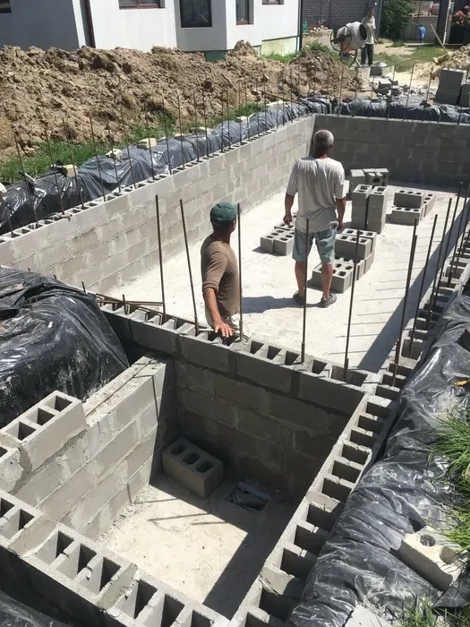 Індивідуальне будівництво басейнів будь-якої форми та розміру