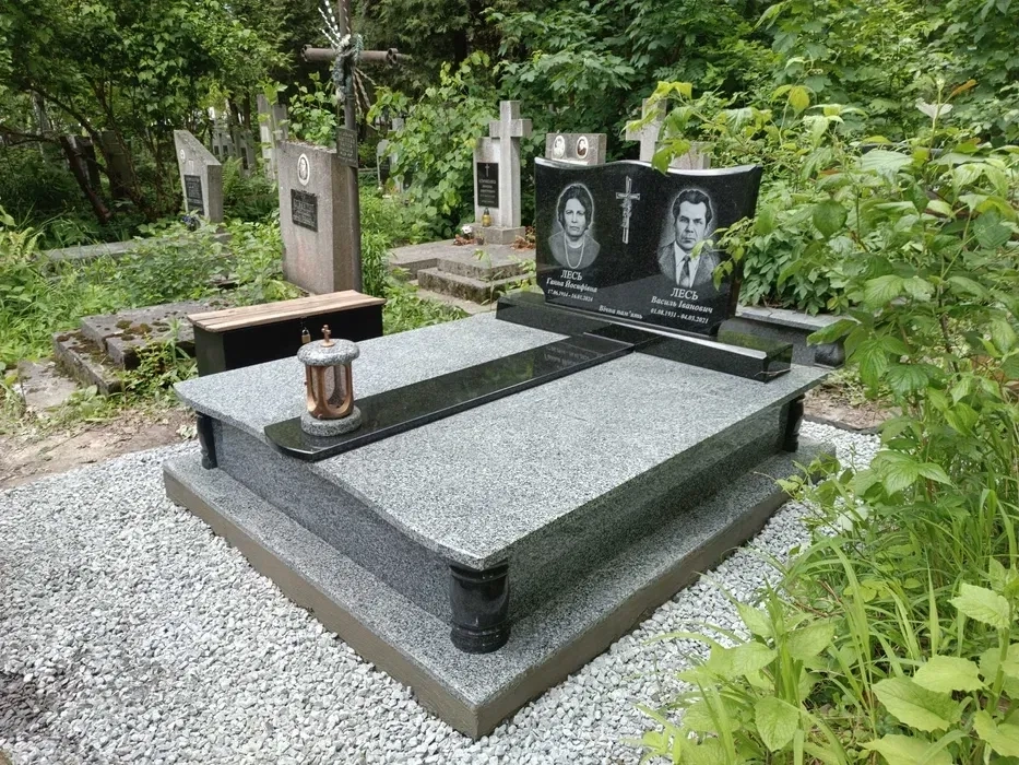 Виготовлення пам'ятників та аксесуарів