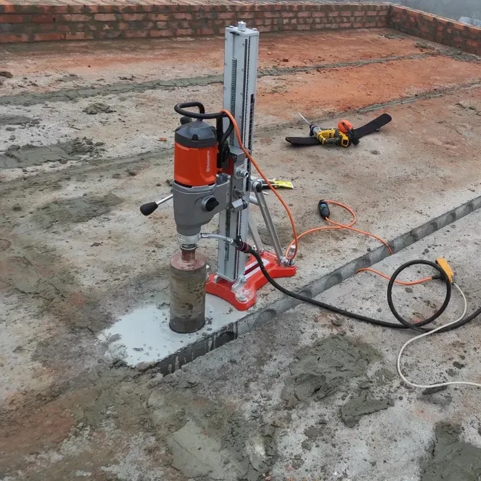 Алмазне Буріння Отвірів: Сучасна Технологія Без Ударів, Пилу та Вібрації для Ідеальної Точності