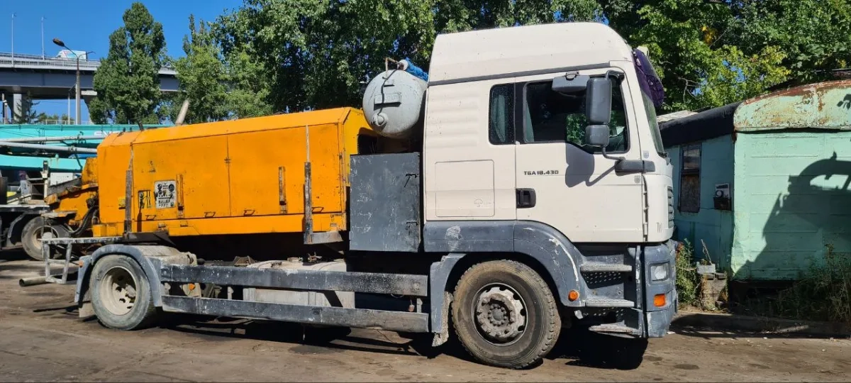 Бетононасос стаціонарний ( трубний) довжина бетоноводу до 100 м. (50-90 м3/год), Мін. замовлення: 2 години роботи.