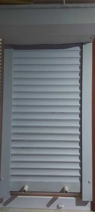 Захисні ролети, рольставні на вікна під замовлення.