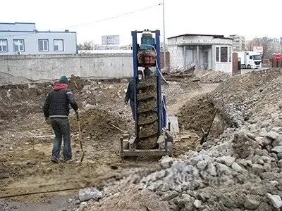 Буріння діаметром 320, 420 мм на глибину до 14 метрів