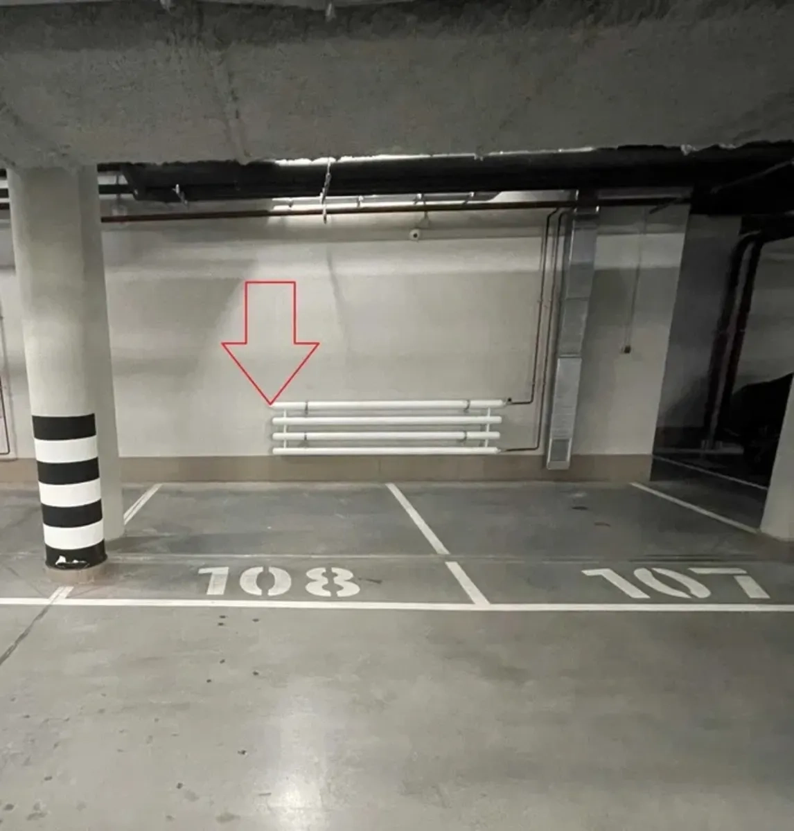 Паркомісце з електрозарядкою 20 кВт