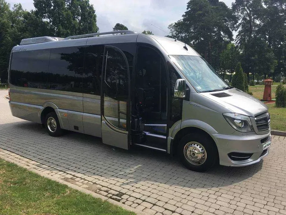 Замовлення мікроавтобуса/автобуса 12-75 місць/Розвезення персоналу/співробітників