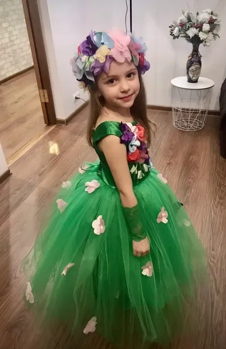 Сукні і карнавальні костюми. Рівне. Центр.