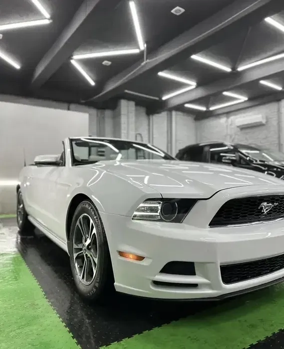 Авто з водієм Mustang для весіль та фотосесій