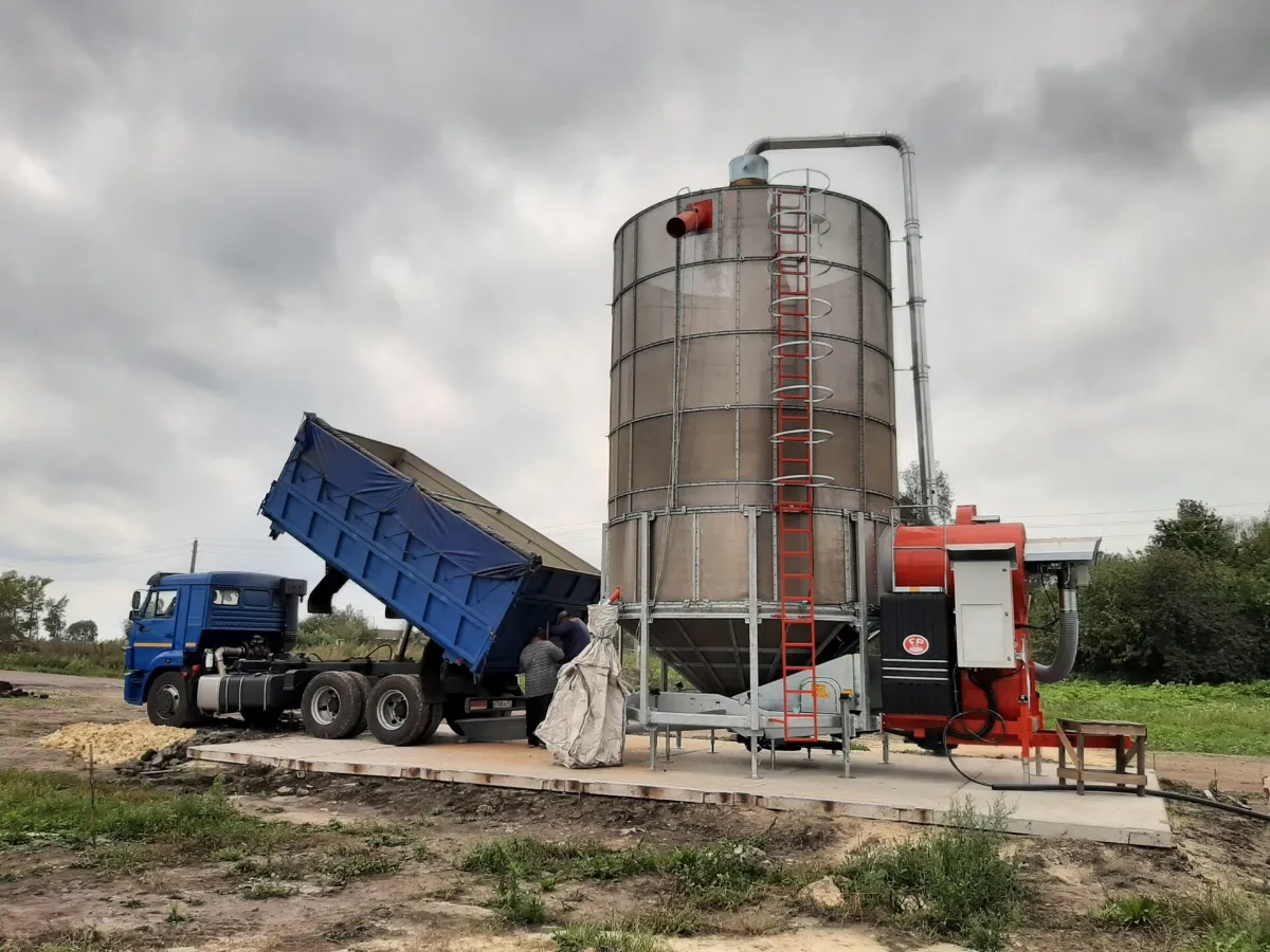 Зерносушарка мобільна, стан ідеальний