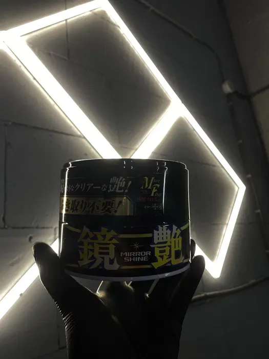 Полірування кузова автомобіля , хімчістка