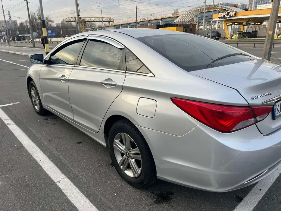 Авто Хюндай Соната 2013 року з правом викупу