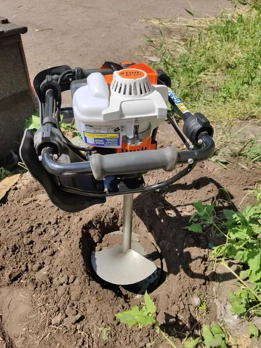 Мотобур STIHL BT131.