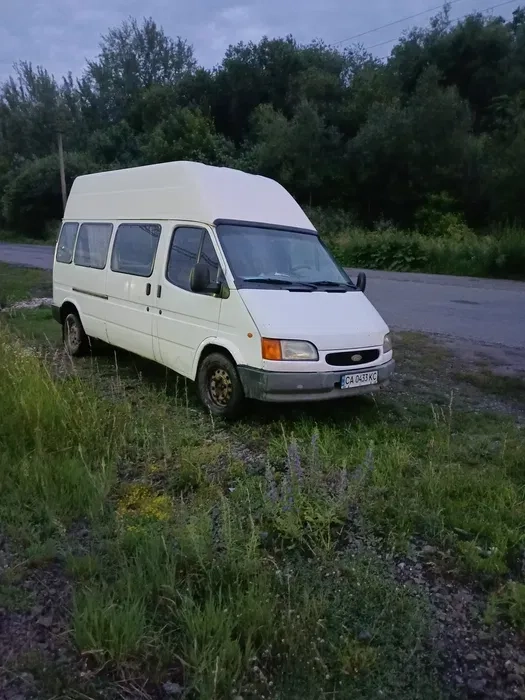 Пасажирські перевезення до 8 осіб з комфортом і безпекою