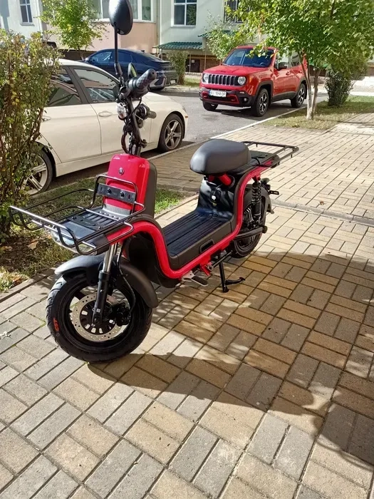 Скутер Aima U1s