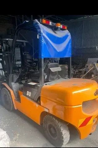 Навантажувач до 3 тонн