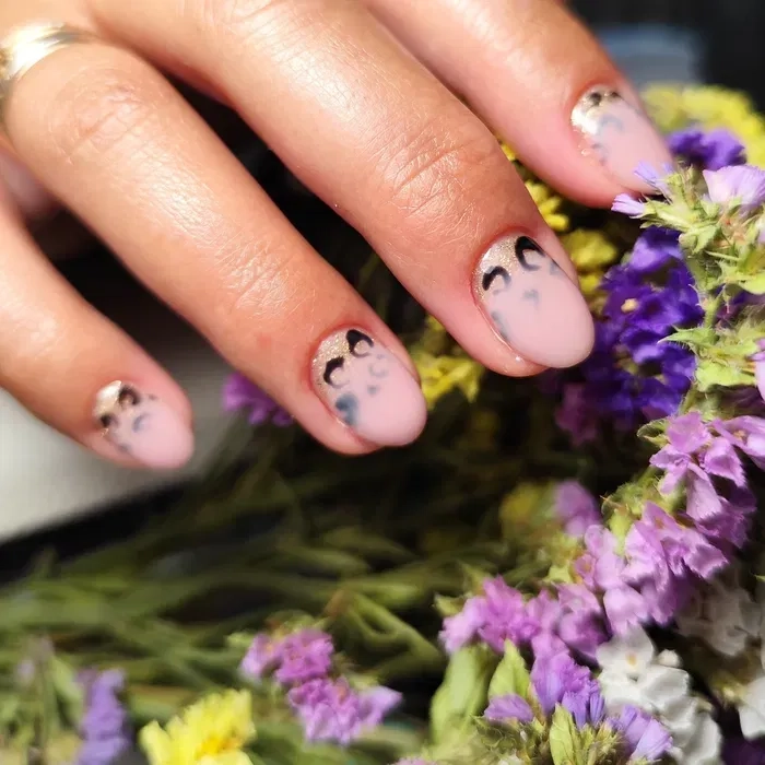 Манікюр/педикюр/парафінотерапія