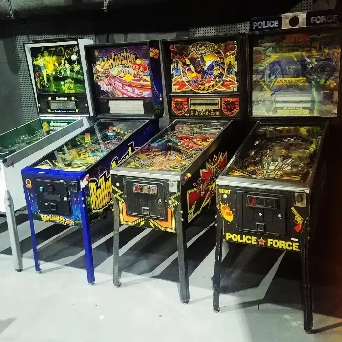 Pinball. Пінбол