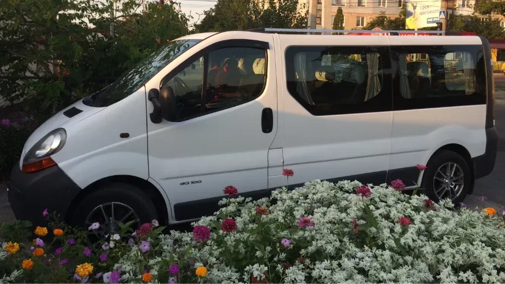 Пасажирські перевезення з водієм. Краща ціна. Бус 8 місць.