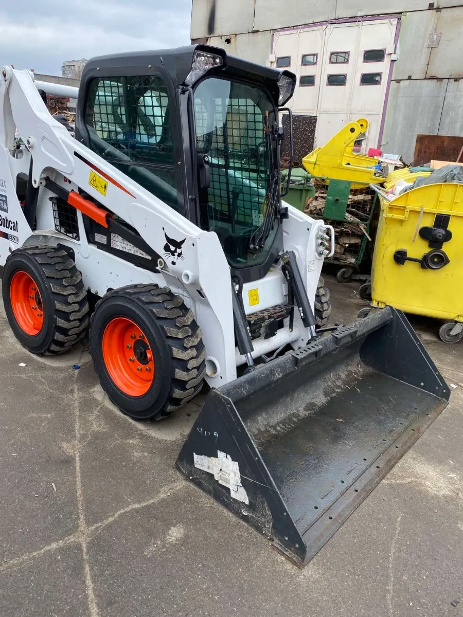 Послуги оренди міні-навантажувача Bobcat