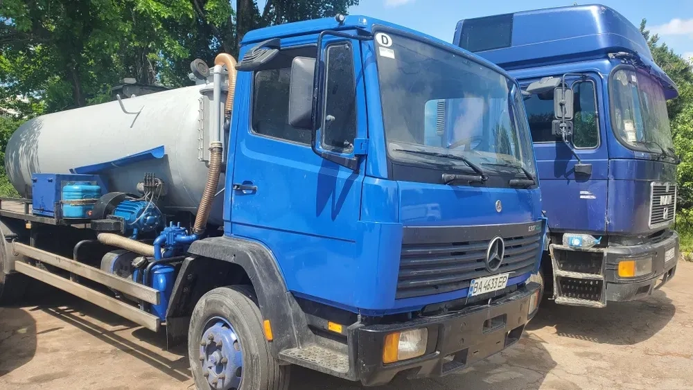 Викачування зливних ям та туалетів. Послуги асенізатора