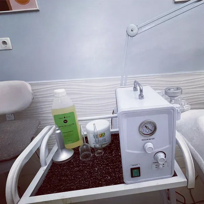 Антицеллюлітний Апаратно-Вакуумний массаж ЖК Софія