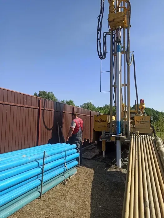 Якісне буріння свердловин на воду та повне облаштування водяної лінії у вашому домі