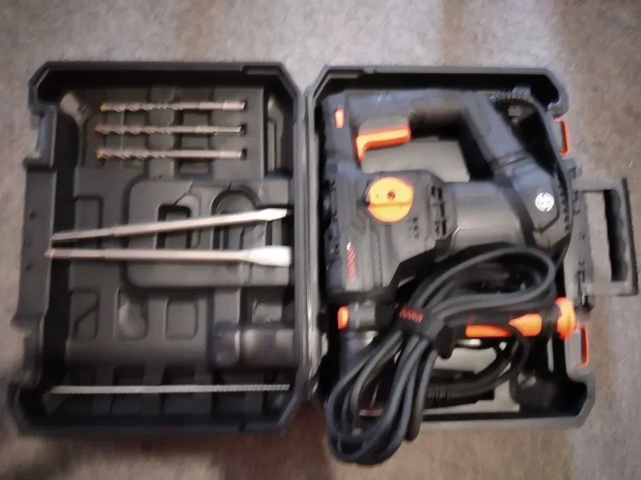 Перфератор, відбійнний молоток