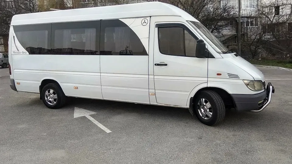 Послуги мікроавтобуса, пасажирські перевезення, розвезення, замовлення автобуса