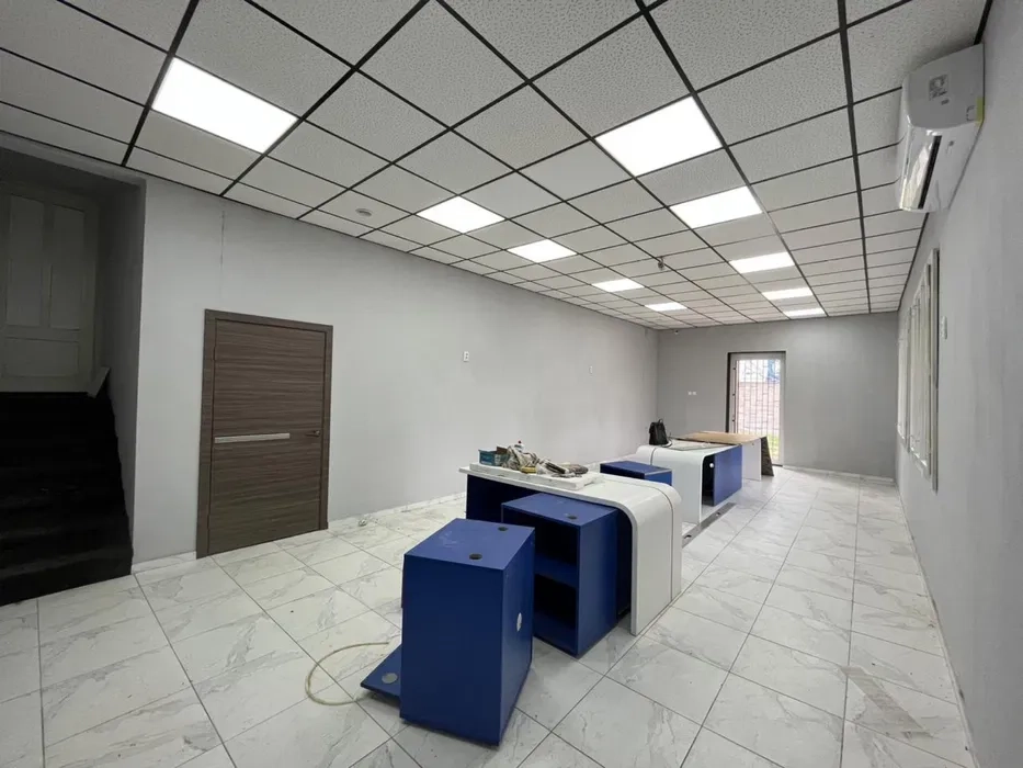 Приміщення смт Буштино в центрі