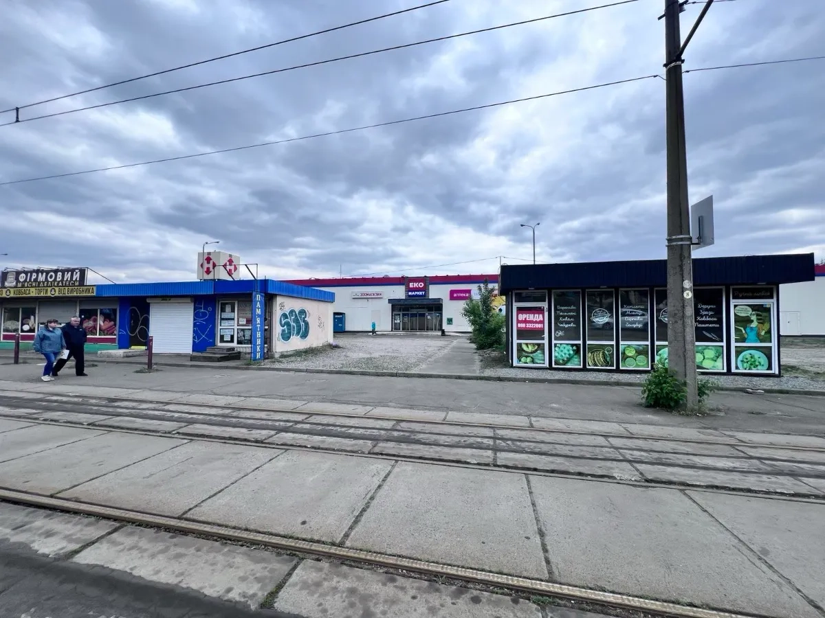 Фасадне приміщення 30 м2 в Деснянському районі