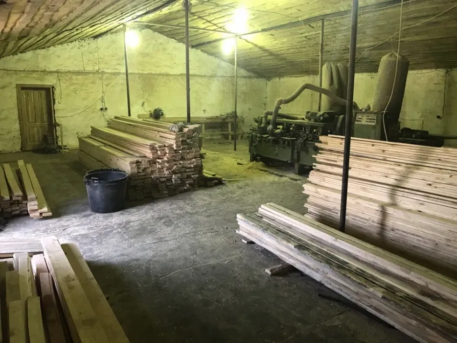 Сушіння, стругання деревини (послуги)
