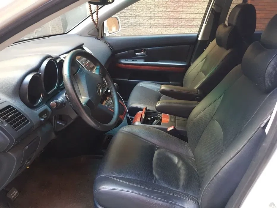 Авто lexus rx 300