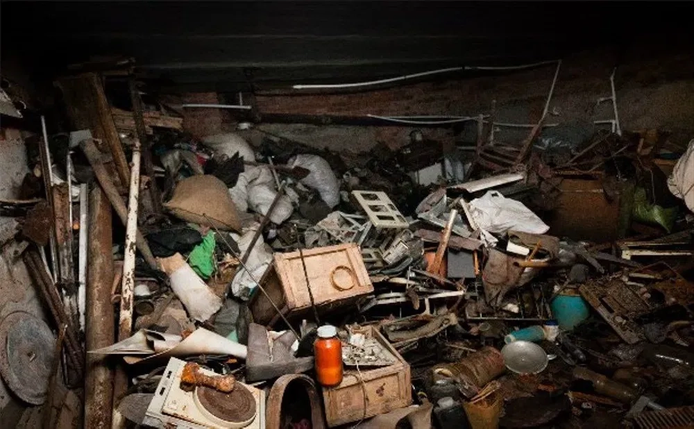 Звільніть простір від непотрібних речей швидко та без турбот!