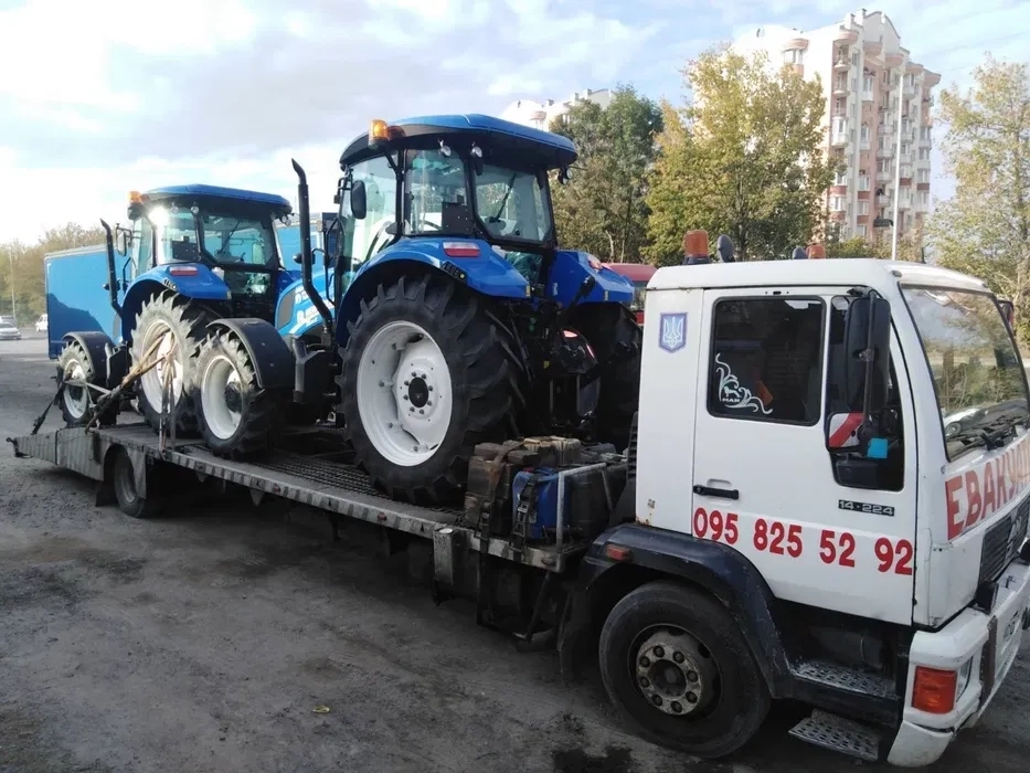 Евакуатор для перевезення вантажів . Лавет