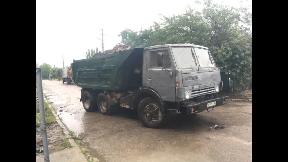 Вывоз строительного и любого мусора,демонтаж,снос,погрузчик,Камаз.