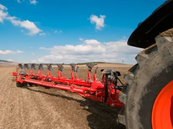 Плуг Gregoire Besson: потужність та надійність