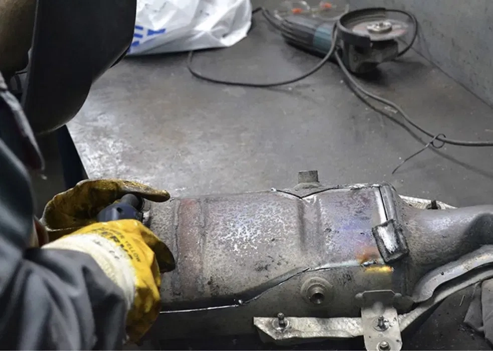 Ремонт вихлопної системи Видалення каталізатора, зварювання глушника 24/7