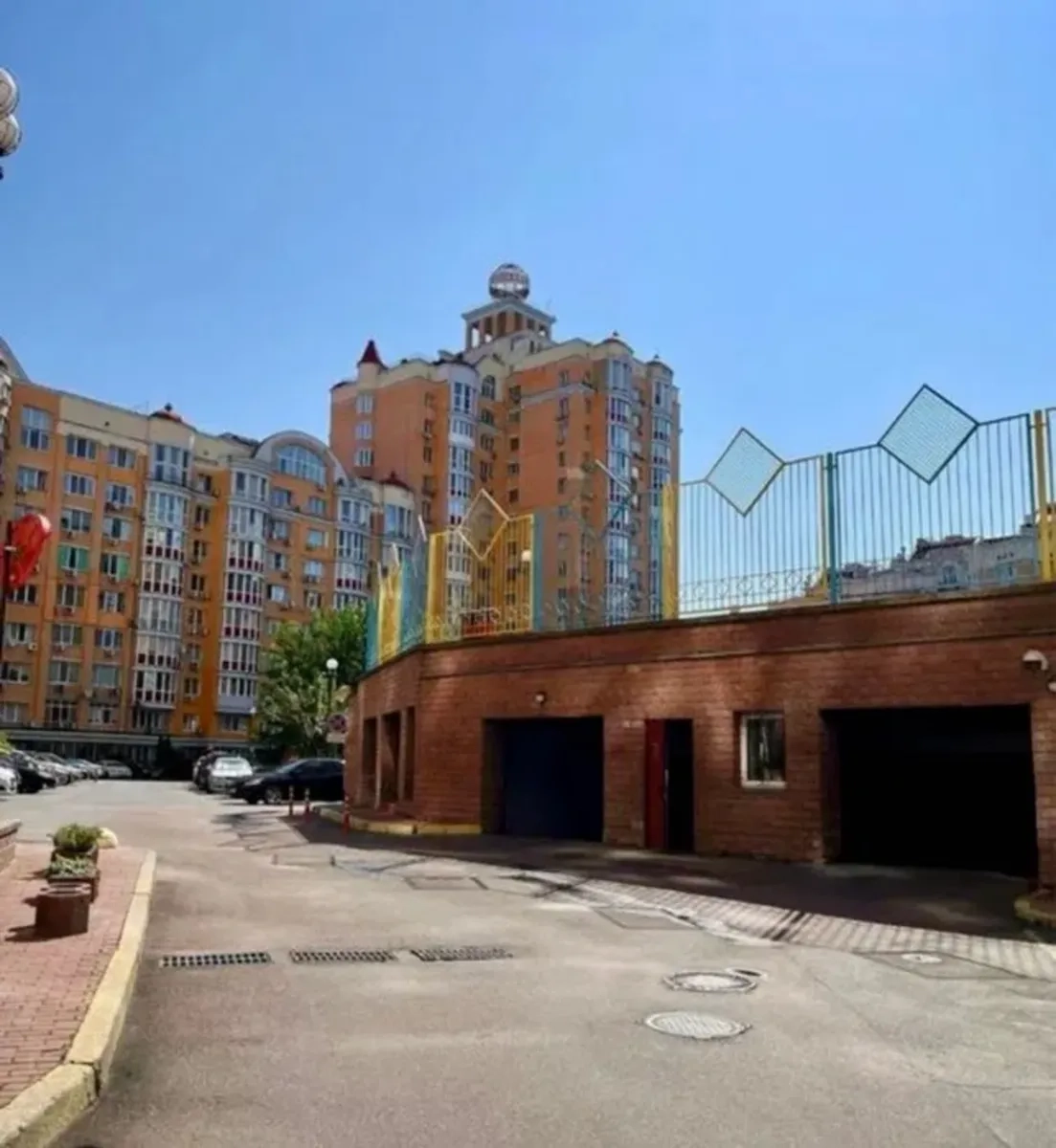 Паркомісце – зручне та безпечне для вашого авто