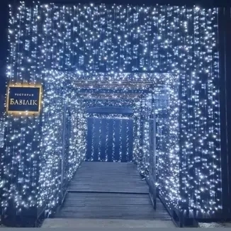 На НОВОРІЧНІ КОРПАРАТИВИ Комфортні теплі Будиночки Біля Озера на Позняках